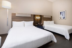 Holiday Inn Express Hotel & Suites New Tampa I-75 by IHG