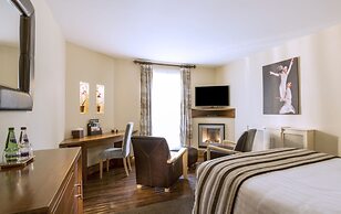 Big Blue Hotel
