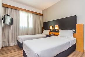 Paraiso Suites by Charlie