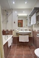 Izmailovo Alfa Hotel