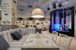 Izmailovo Alfa Hotel