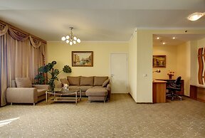 Izmailovo Alfa Hotel