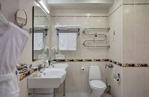 Izmailovo Alfa Hotel