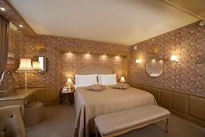 Izmailovo Alfa Hotel