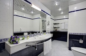 Izmailovo Alfa Hotel