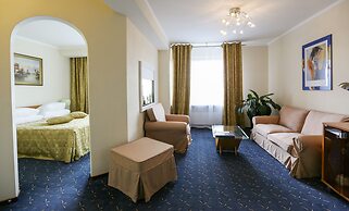 Izmailovo Alfa Hotel