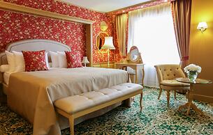 Izmailovo Alfa Hotel