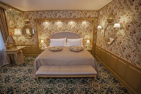 Izmailovo Alfa Hotel