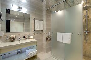 Izmailovo Alfa Hotel