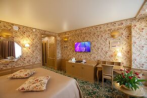 Izmailovo Alfa Hotel