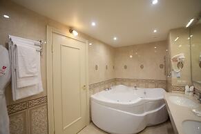 Izmailovo Alfa Hotel