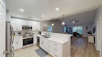 Litchfield Beach & Golf Resort