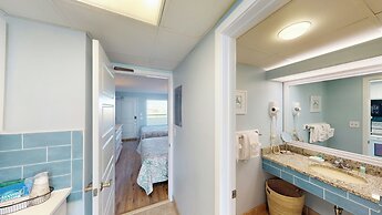 Litchfield Beach & Golf Resort