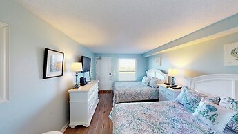 Litchfield Beach & Golf Resort