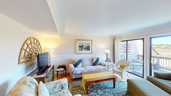 Litchfield Beach & Golf Resort