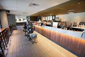 Litchfield Beach & Golf Resort