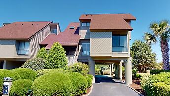 Litchfield Beach & Golf Resort