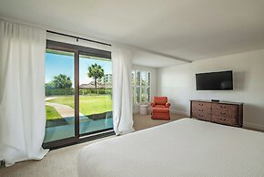 Litchfield Beach & Golf Resort