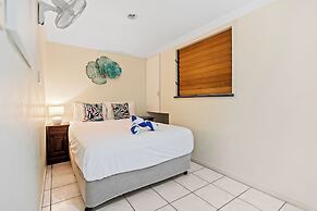 Trinity Beach Club Holiday Apartments