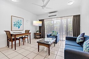 Trinity Beach Club Holiday Apartments
