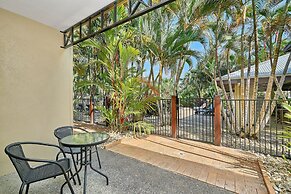 Trinity Beach Club Holiday Apartments