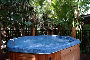 Trinity Beach Club Holiday Apartments