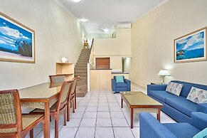 Trinity Beach Club Holiday Apartments