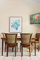 Trinity Beach Club Holiday Apartments