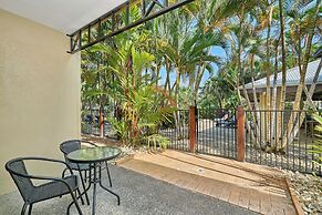 Trinity Beach Club Holiday Apartments