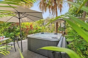 Trinity Beach Club Holiday Apartments
