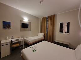 Green Class Hotel Astoria