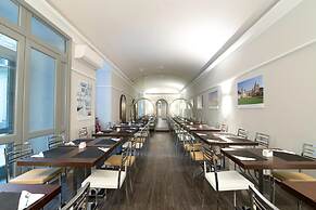 Green Class Hotel Astoria