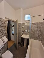 Green Class Hotel Astoria