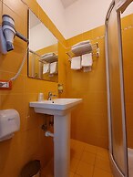 Green Class Hotel Astoria