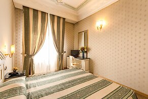 Hotel La Lumiere di Piazza di Spagna