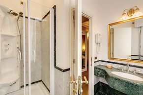 Hotel La Lumiere di Piazza di Spagna