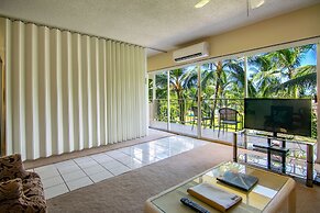 Waikiki Shore by OUTRIGGER