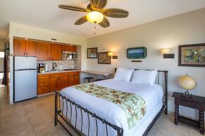 Waikiki Shore by OUTRIGGER