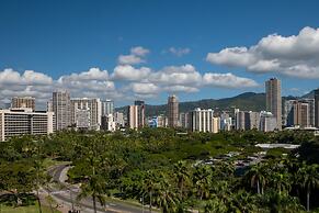 Waikiki Shore by OUTRIGGER
