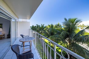 Waikiki Shore by OUTRIGGER