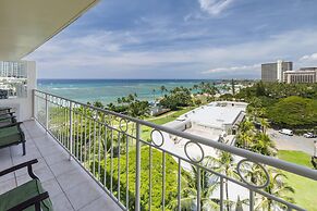 Waikiki Shore by OUTRIGGER