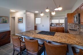 Waikiki Shore by OUTRIGGER