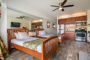 Waikiki Shore by OUTRIGGER