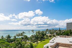 Waikiki Shore by OUTRIGGER
