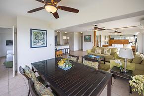 Waikiki Shore by OUTRIGGER