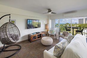 Waikiki Shore by OUTRIGGER