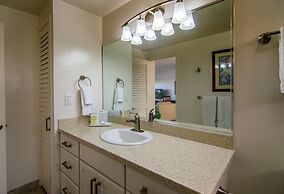 Waikiki Shore by OUTRIGGER