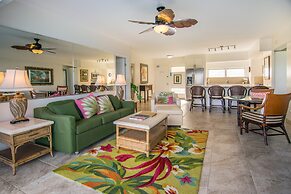 Waikiki Shore by OUTRIGGER