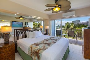 Waikiki Shore by OUTRIGGER