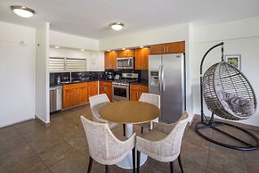 Waikiki Shore by OUTRIGGER